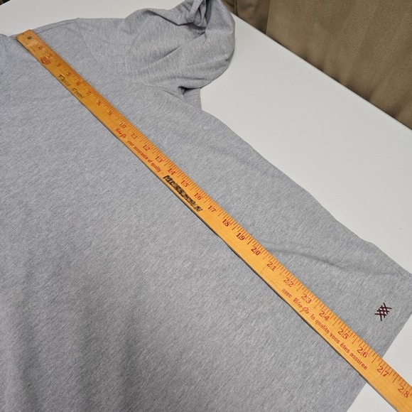 Rhone Shirt Mens Medium Gray Long Sleeve Element Pullover Workout Running‎ Gym - Picture 10 of 11